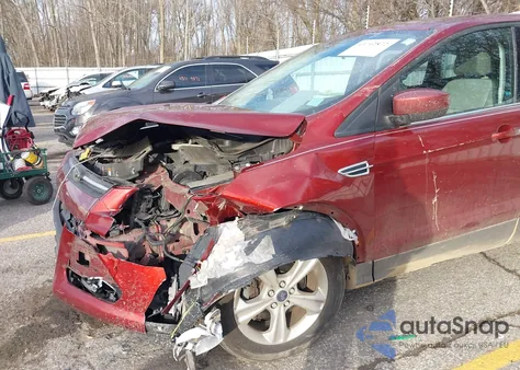 2014 Ford Escape Se z USA, uszkodzony, nr VIN 1FMCU0GXXEUD99984